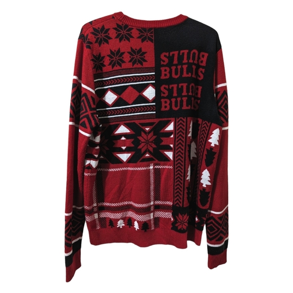 NBA Chicago Bulls Christmas Holiday Sweater Red Men's XL - Picture 2 of 3